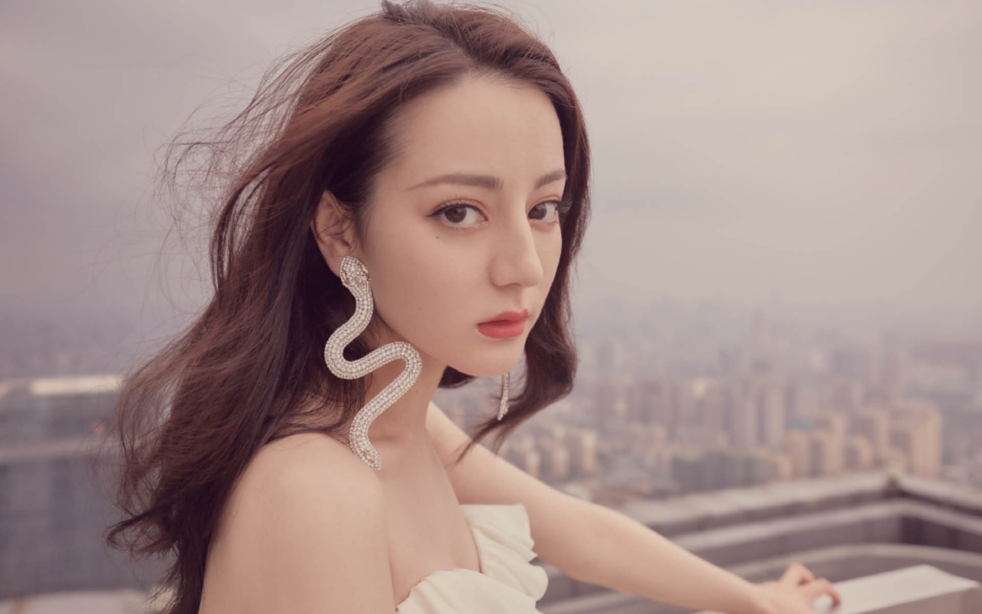 AYX官网-老鹰队球队战术细节不断优化，老鹰队队员新阵容