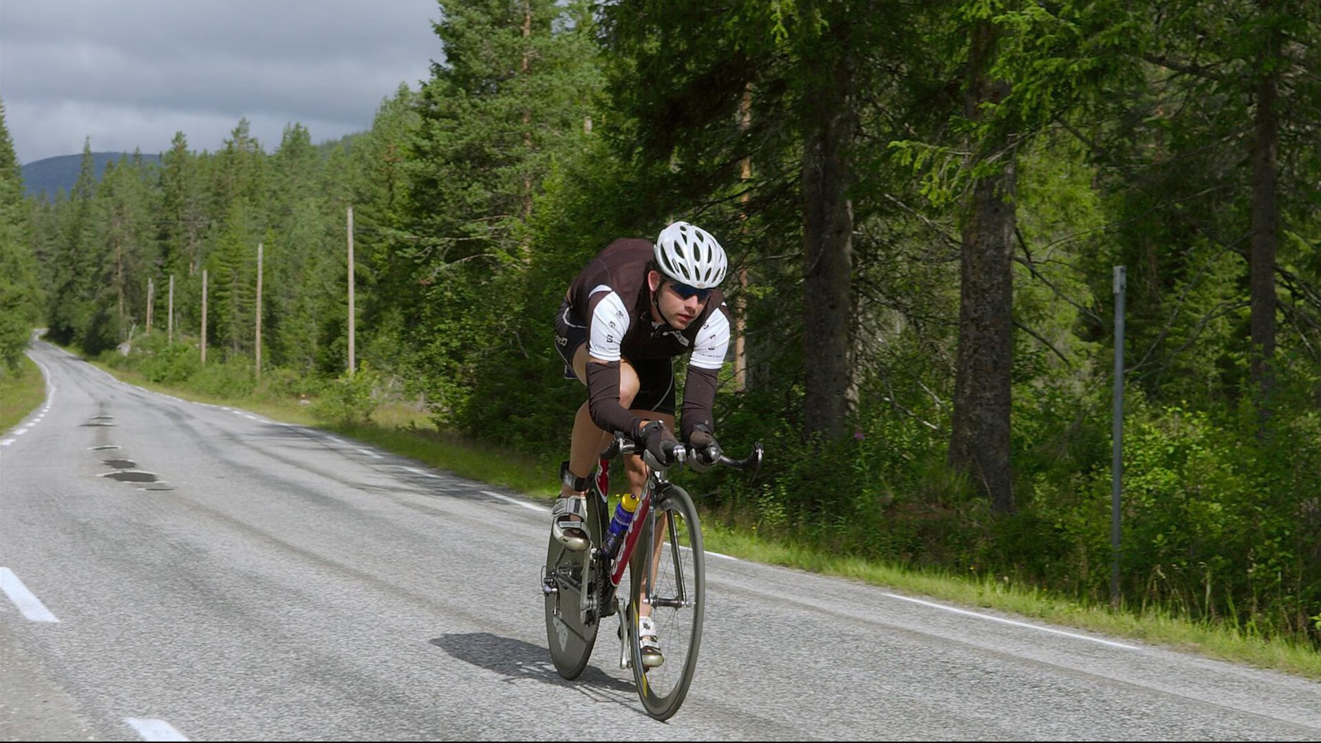 _极夜跑：挑战黑夜中的光影瞬间_，极夜测评