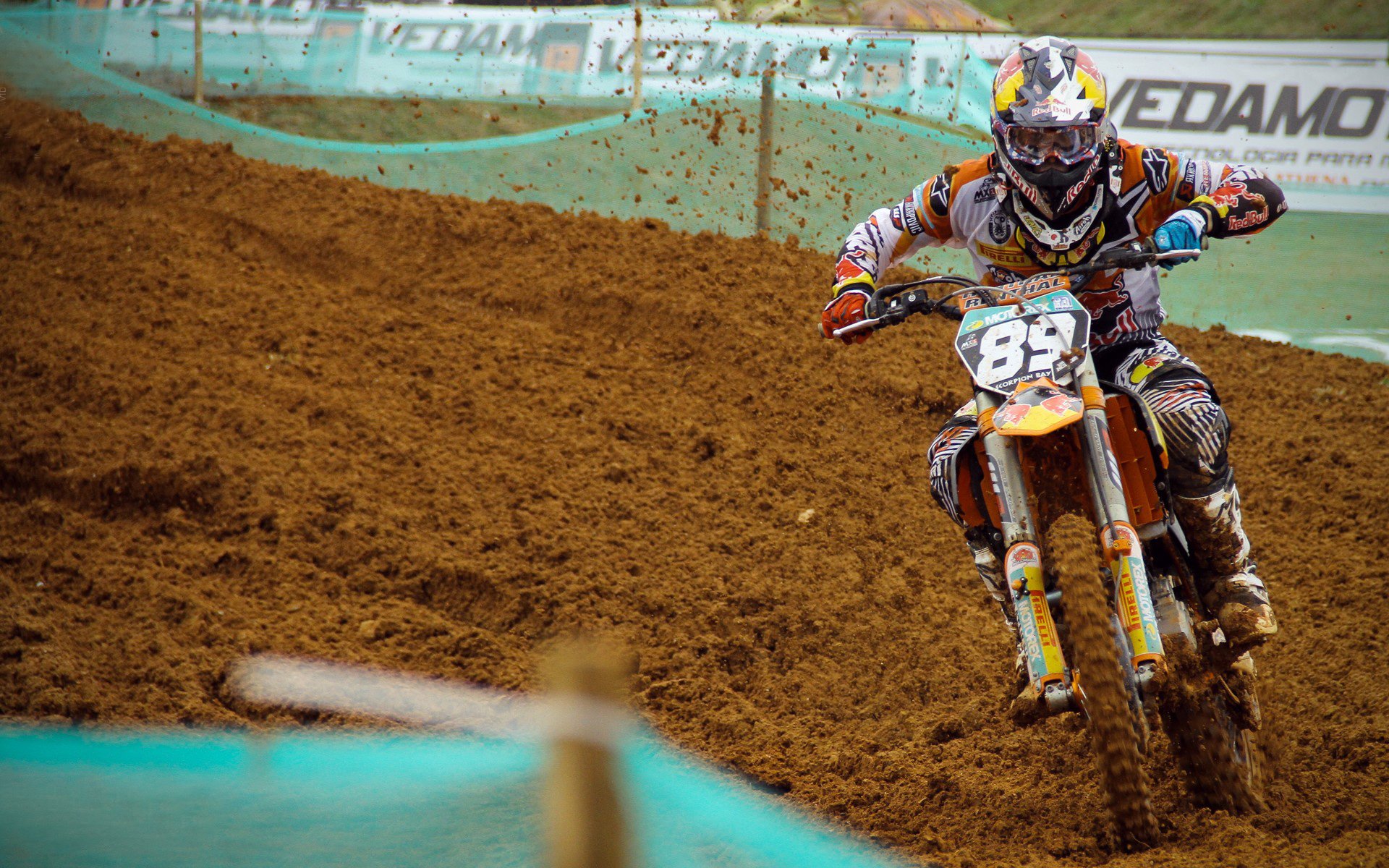 爱游戏下载-绝境求生：球队在困境中挣扎出线的全过程，绝境求生是什么意思